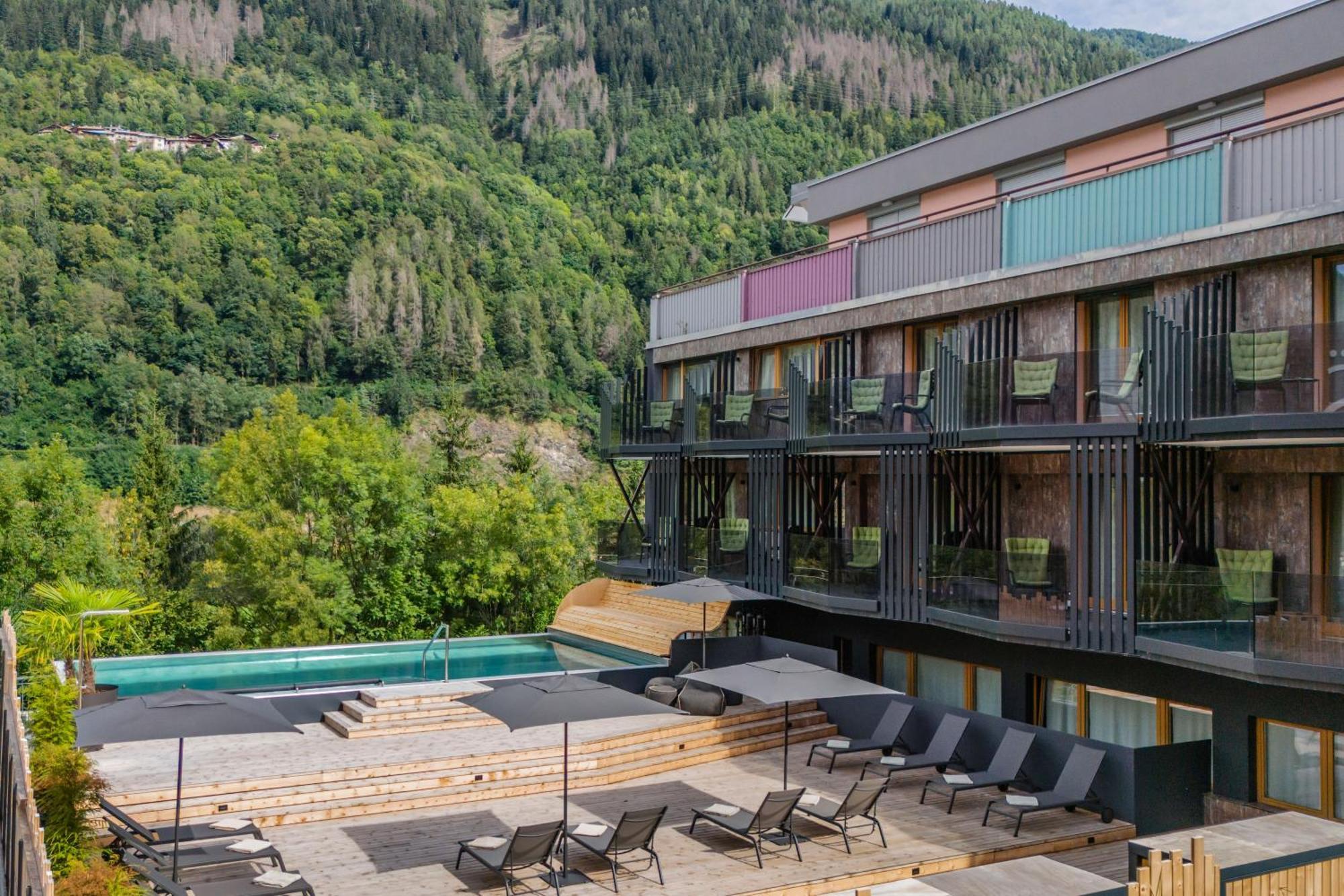 Ravelli Sporting Hotel Mezzana  Exterior foto